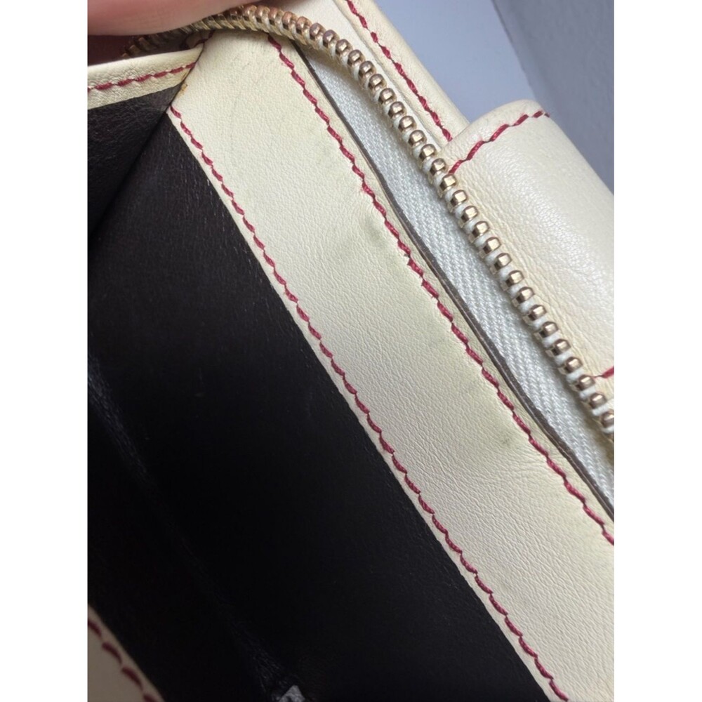Gucci Raspberry Canvas Wallet with Cream Trim and Script Logo - Picture 15 of 16